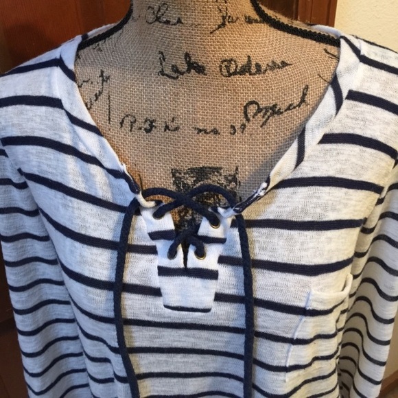 sailor navy pinup top - Picture 3 of 3